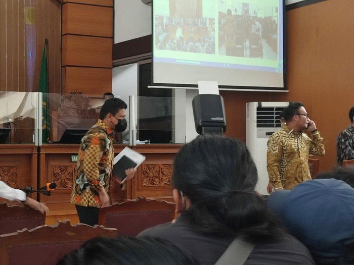 Ferdy Sambo Tak Pakai Rompi Tahanan Di Ruang Sidang Ini Alasan