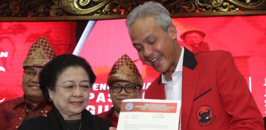 Ganjar Pranowo saat menerima dukungan untuk calon Gubernur Jawa Tengah dari Megawati/Ist