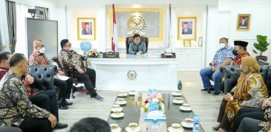 Cak Imin bertemu anggota KPU dan Bawaslu terpilih. (Dok. Instagram Cak Imin)