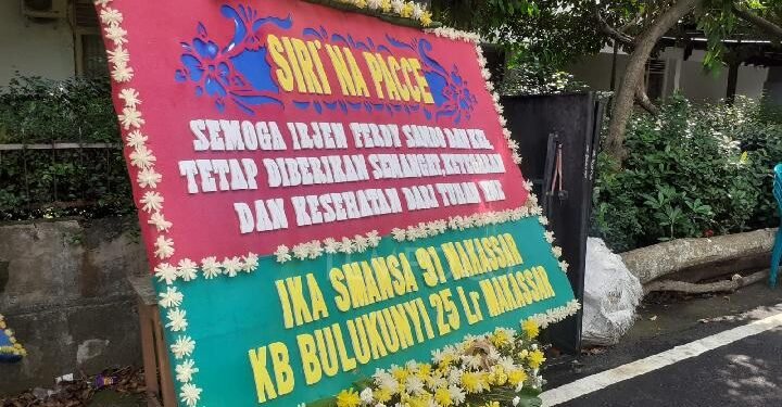 Rumah Pribadi Ferdy Sambo Di Saguling Tiga Dihiasi 4 Karangan